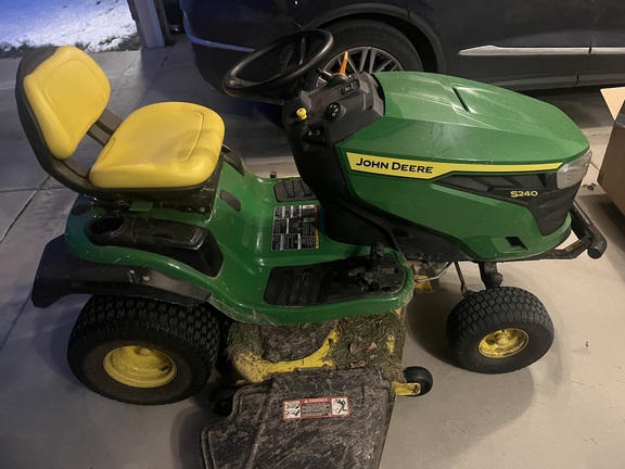 Used 2021 John Deere S240 Lawn & Garden Tractors at Koenig Equipment in Lebanon, OH - Photo1