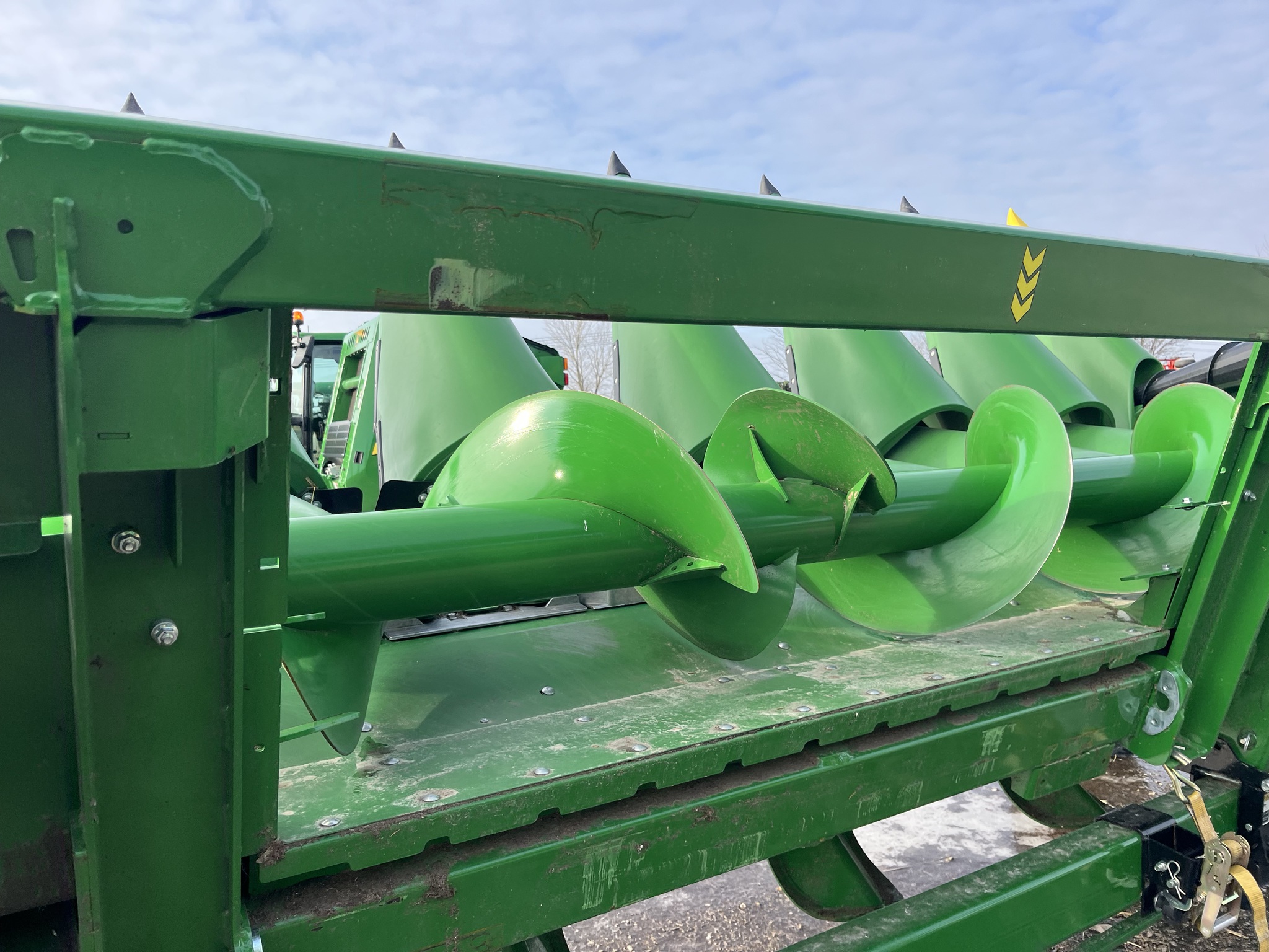 2025 John Deere CR 8 Image 6