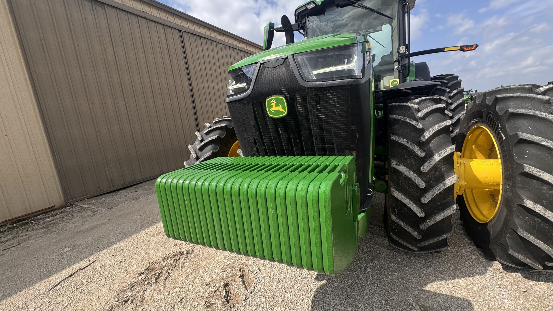  2023 John Deere 8R 410 at Heritage Tractor in Geneseo, IL