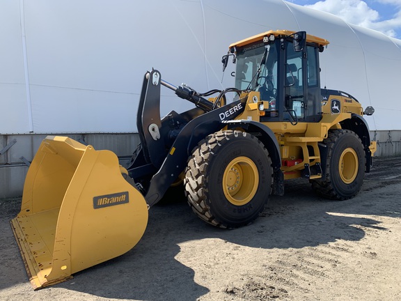 Photo of a 2025 John Deere 544 P