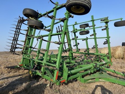 Field Cultivator For Sale 2008 John Deere 2210 LL 