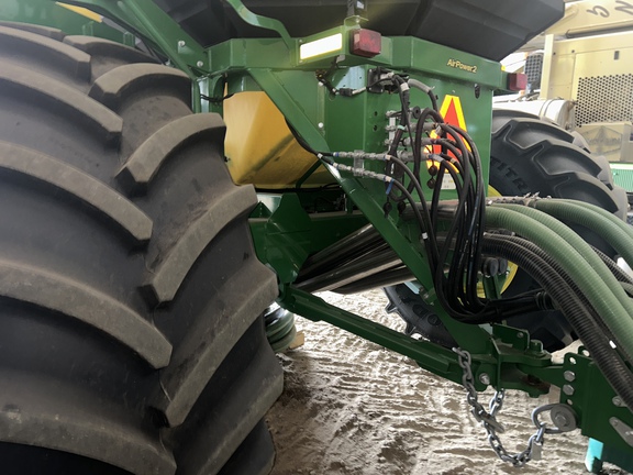 Used 2019 John Deere 1870 Air Drills and Seeders at Horizon Ag & Turf in St. Paul, AB - Photo19