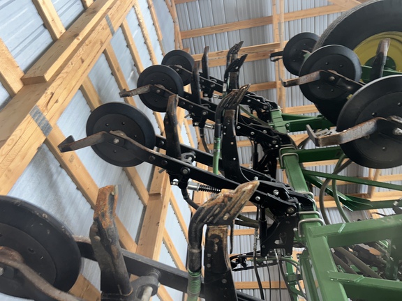 Used 2019 John Deere 1870 Air Drills and Seeders at Horizon Ag & Turf in Lloydminster, AB - Photo12