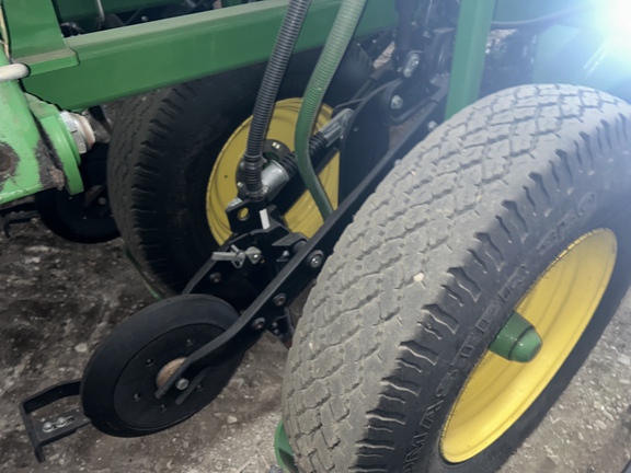 Used 2019 John Deere 1870 Air Drills and Seeders at Horizon Ag & Turf in Lloydminster, AB - Photo13