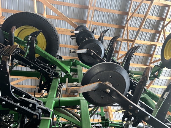 Used 2019 John Deere 1870 Air Drills and Seeders at Horizon Ag & Turf in Lloydminster, AB - Photo18
