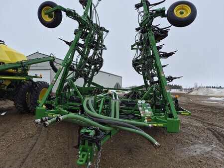 Used 2019 John Deere 1870 Air Drills and Seeders at Horizon Ag & Turf in St. Paul, AB - Photo2