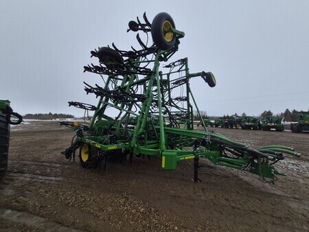 Used 2019 John Deere 1870 Air Drills and Seeders at Horizon Ag & Turf in St. Paul, AB - Photo5