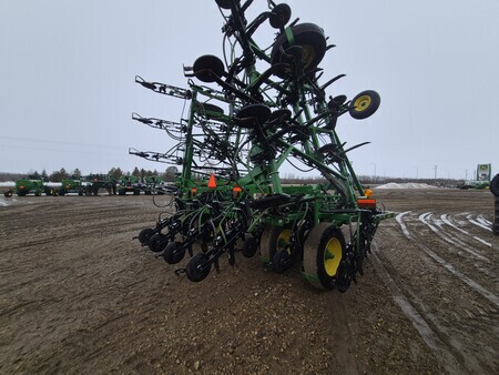 Used 2019 John Deere 1870 Air Drills and Seeders at Horizon Ag & Turf in St. Paul, AB - Photo9