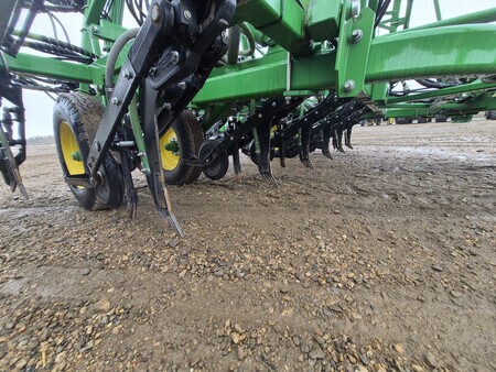 Used 2019 John Deere 1870 Air Drills and Seeders at Horizon Ag & Turf in St. Paul, AB - Photo11