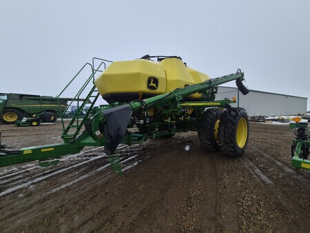 Used 2019 John Deere 1870 Air Drills and Seeders at Horizon Ag & Turf in St. Paul, AB - Photo13