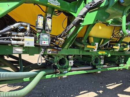 Used 2019 John Deere 1870 Air Drills and Seeders at Horizon Ag & Turf in St. Paul, AB - Photo17