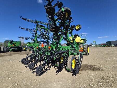 Used 2019 John Deere 1870 Air Drills and Seeders at Horizon Ag & Turf in St. Paul, AB - Photo7