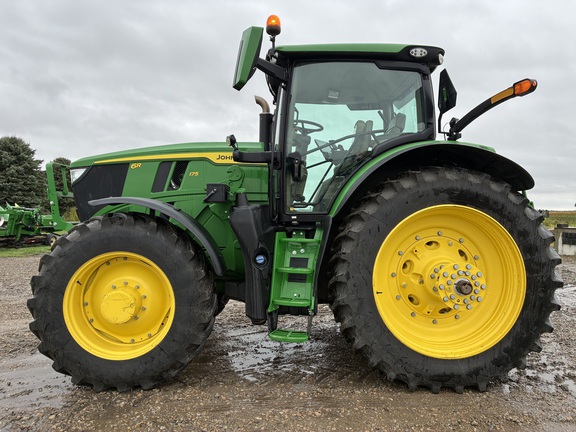 2025 John Deere 6R 175 - Photo8
