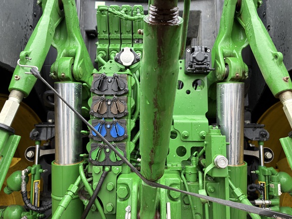2025 John Deere 6R 175 - Photo28