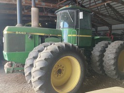 Tractor - 4WD For Sale 1979 John Deere 8440 , 215 HP