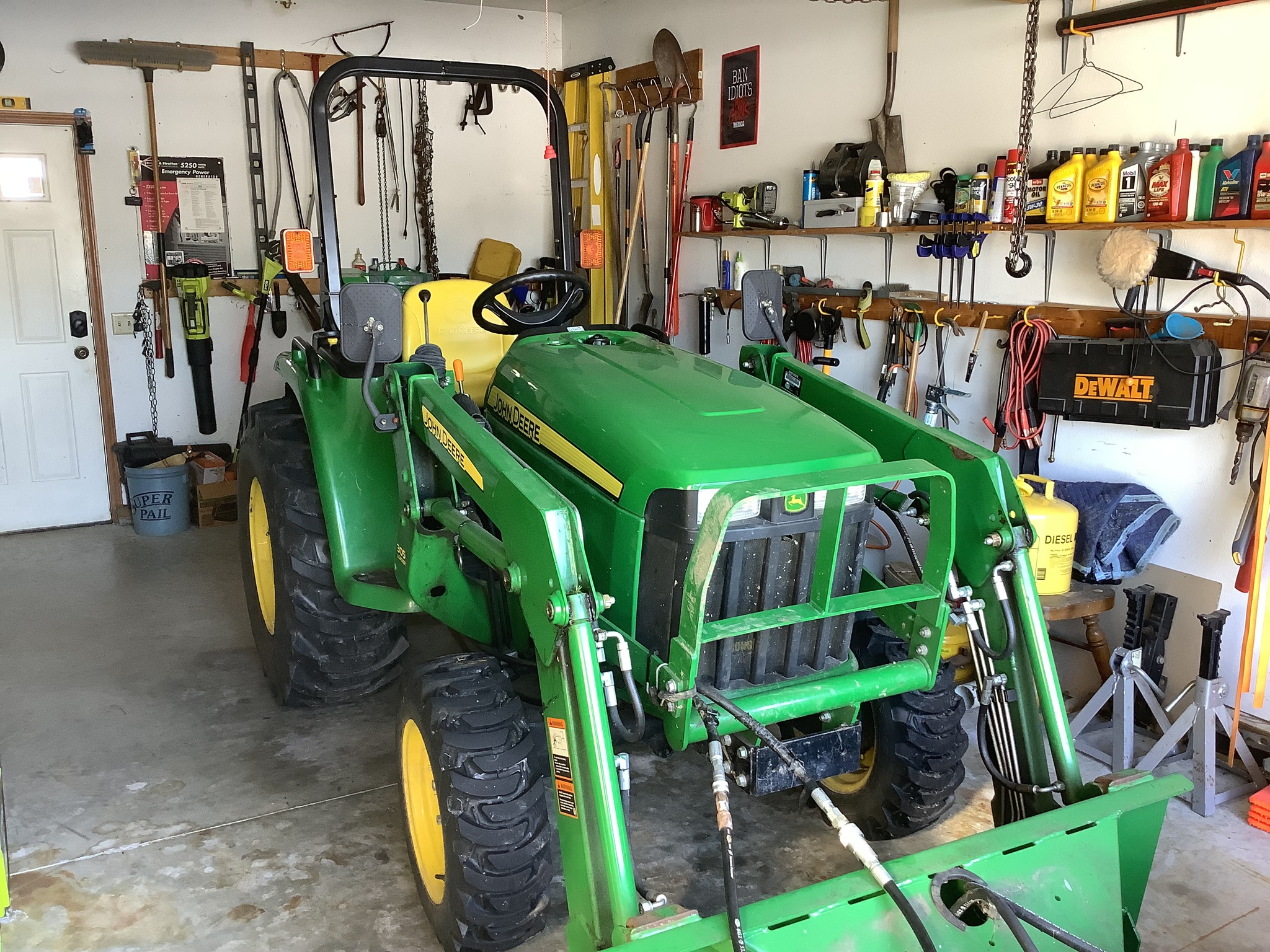 2013 John Deere 3038E