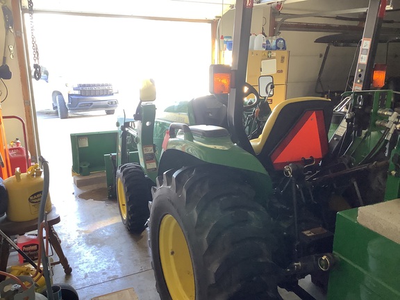 Photo of 2013 John Deere 3038E