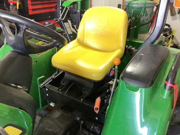 Photo of 2013 John Deere 3038E