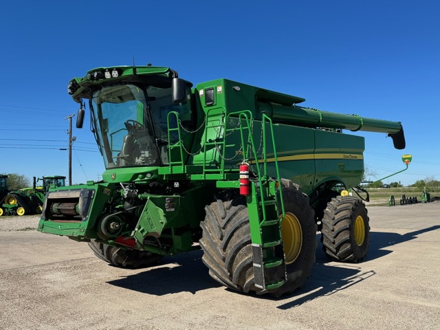 2024 John Deere S780 Image 4