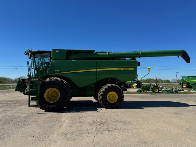 2024 John Deere S780 Image 6