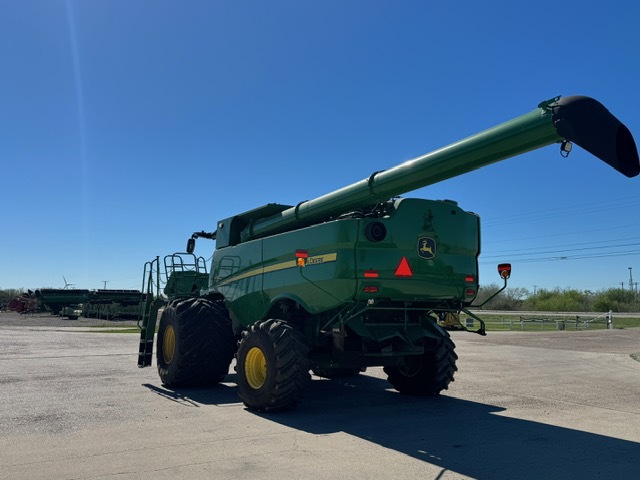 2024 John Deere S780 Image 12