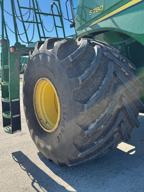 2024 John Deere S780 Image 15