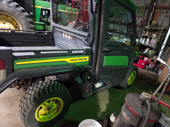 2021 John Deere XUV 835R - Photo2