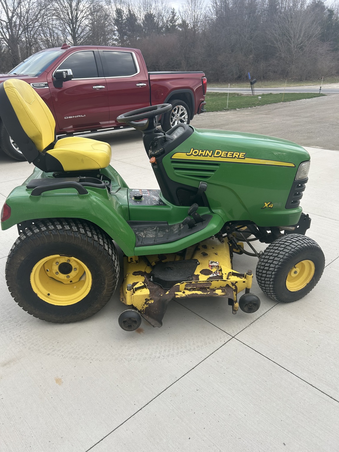 2002 John Deere X495 Image 3