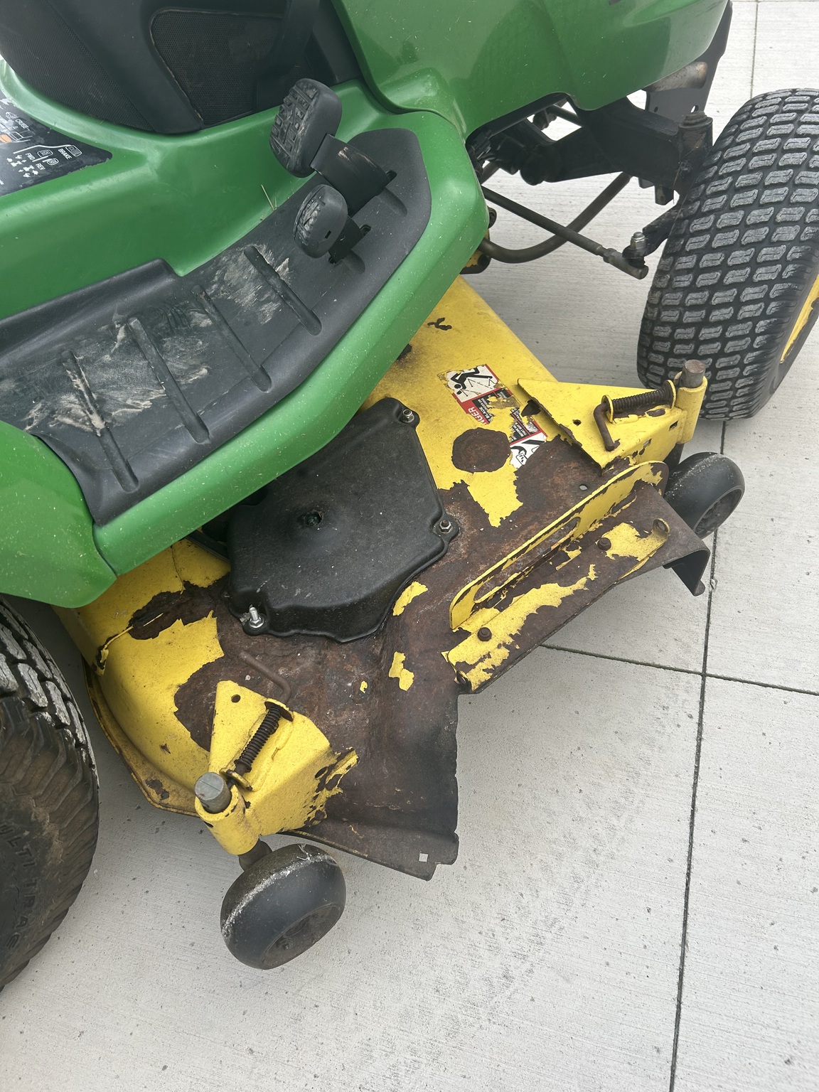 2002 John Deere X495 Image 4