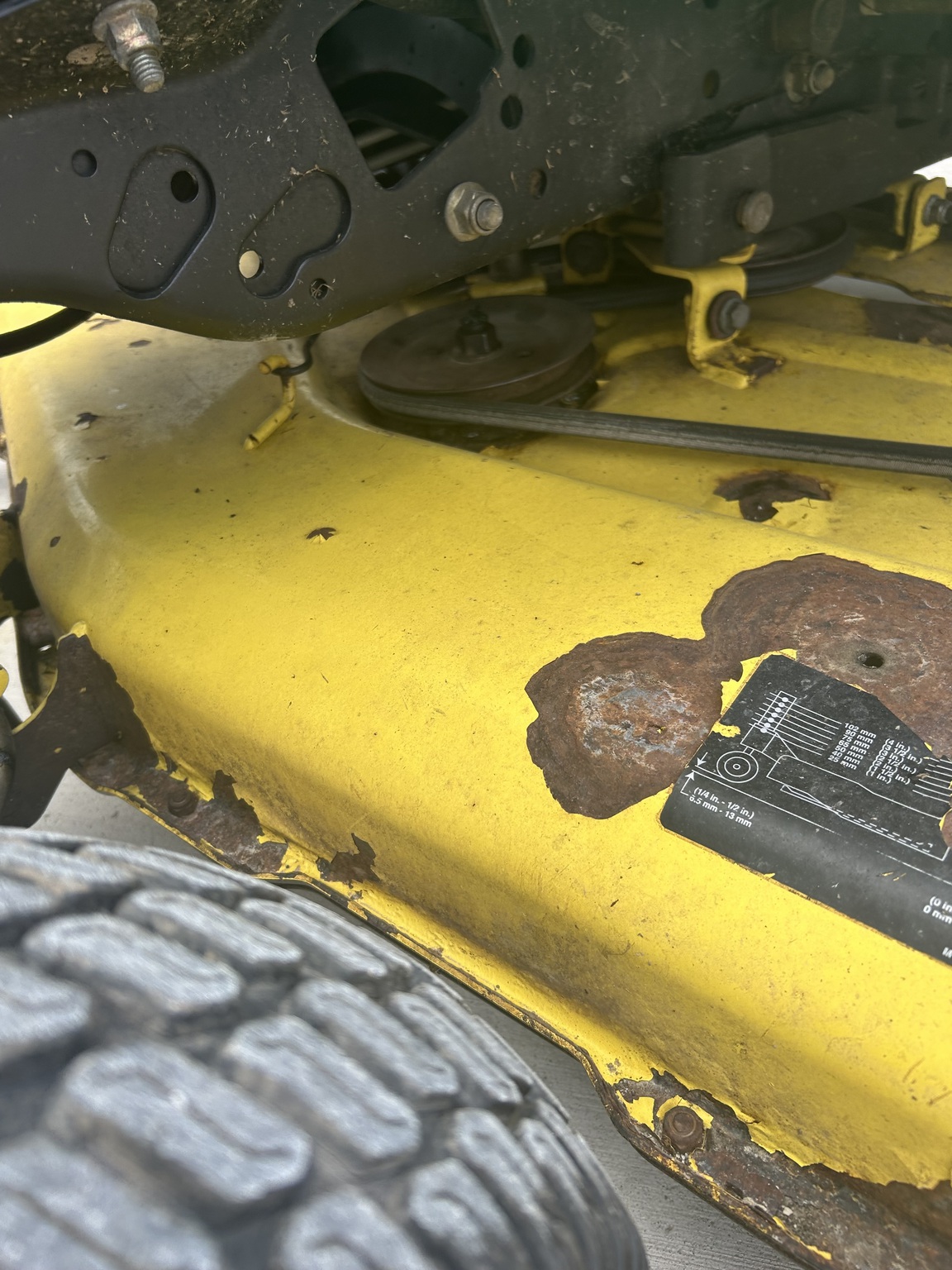 2002 John Deere X495 Image 10