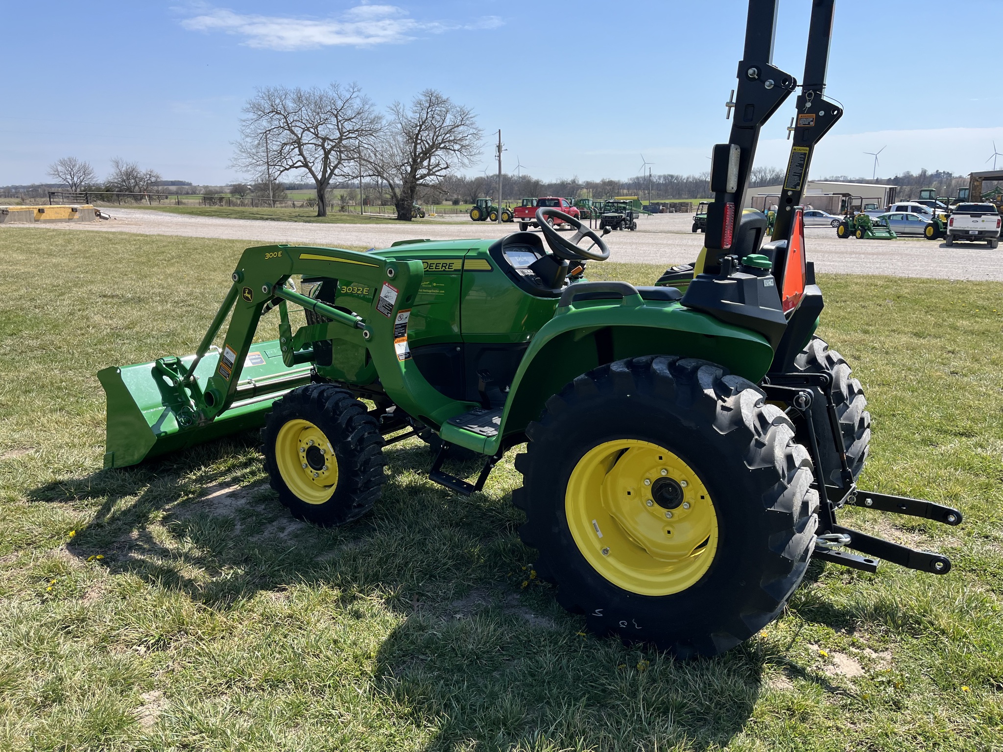  2024 John Deere 3032E at Heritage Tractor in Lockwood, MO