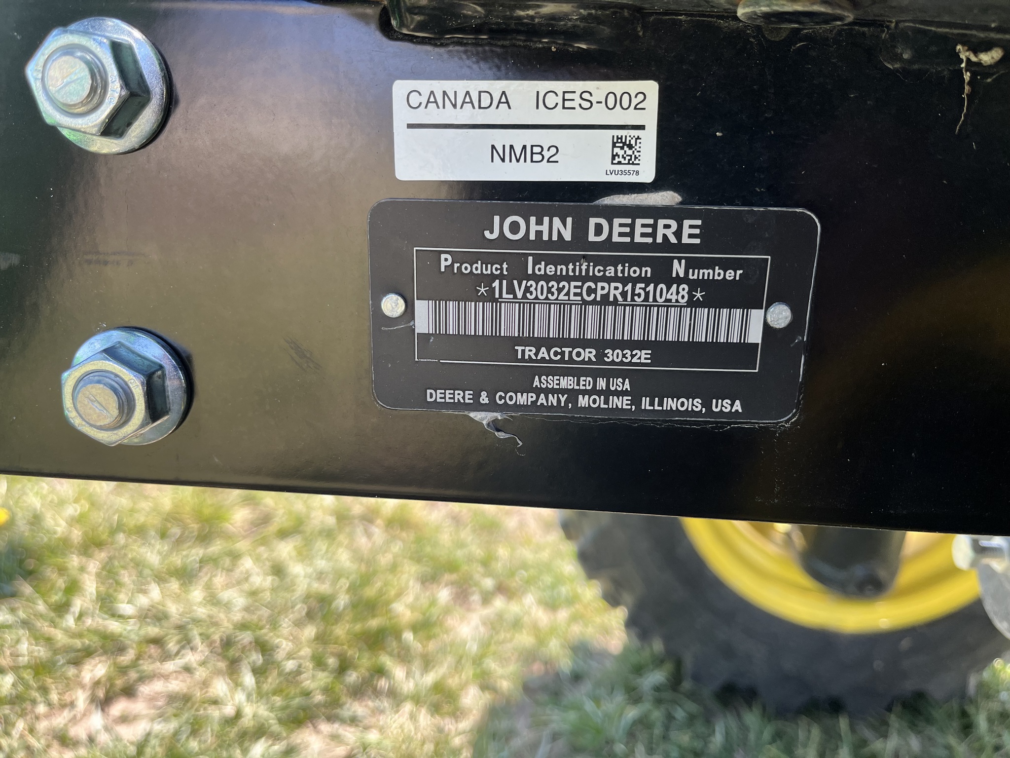  2024 John Deere 3032E at Heritage Tractor in Lockwood, MO