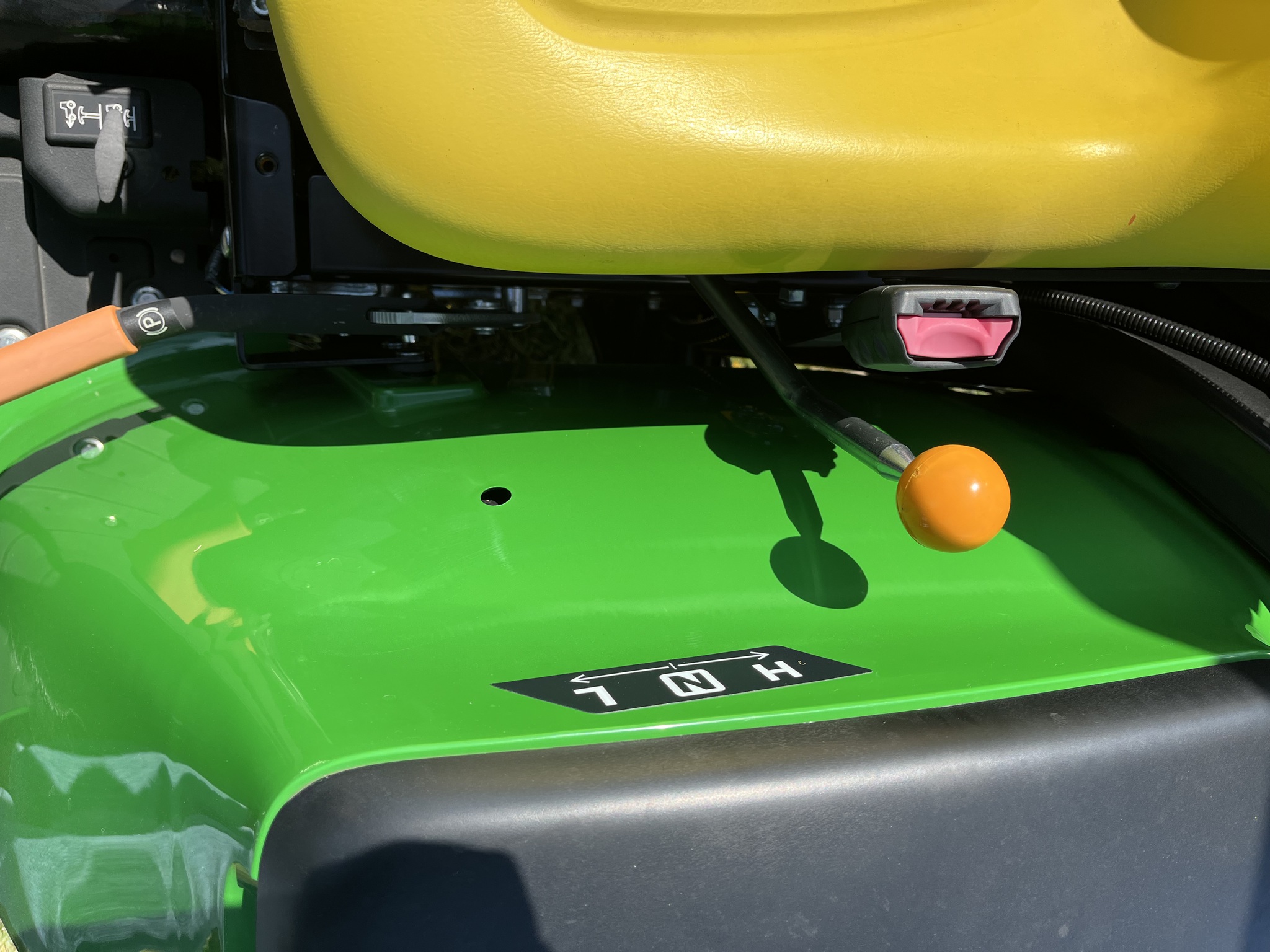  2024 John Deere 3032E at Heritage Tractor in Lockwood, MO