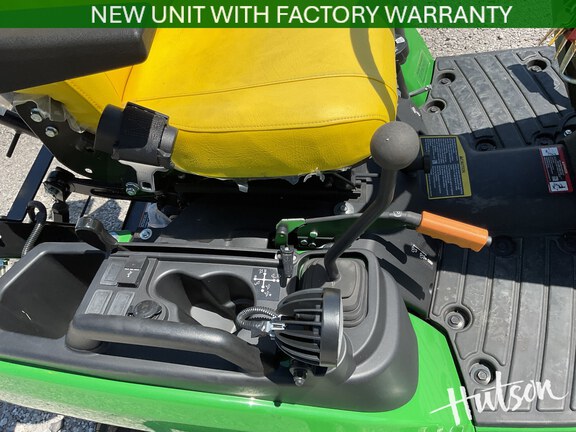 Photo of 2025 John Deere 1025R