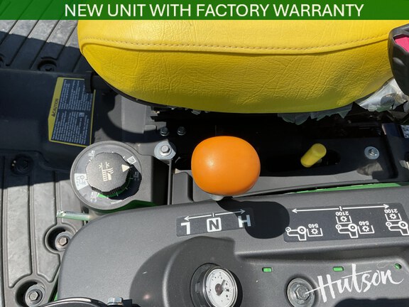 Photo of 2025 John Deere 1025R