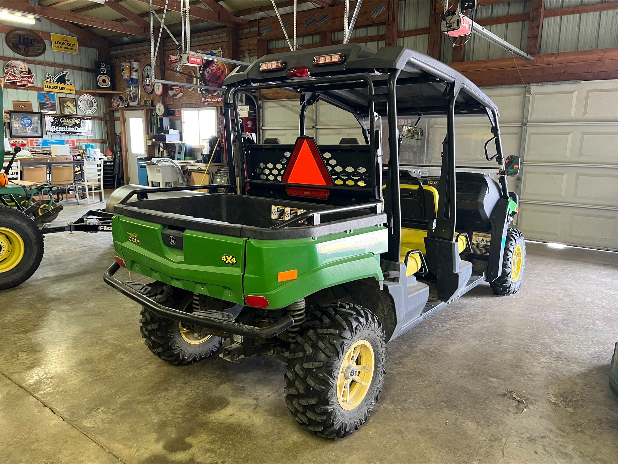 2012 John Deere XUV 550 S4 GREEN Image 6