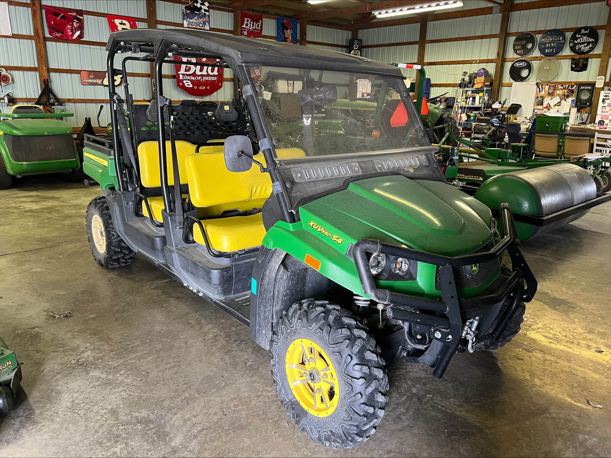 2012 John Deere XUV 550 S4 GREEN Image 8