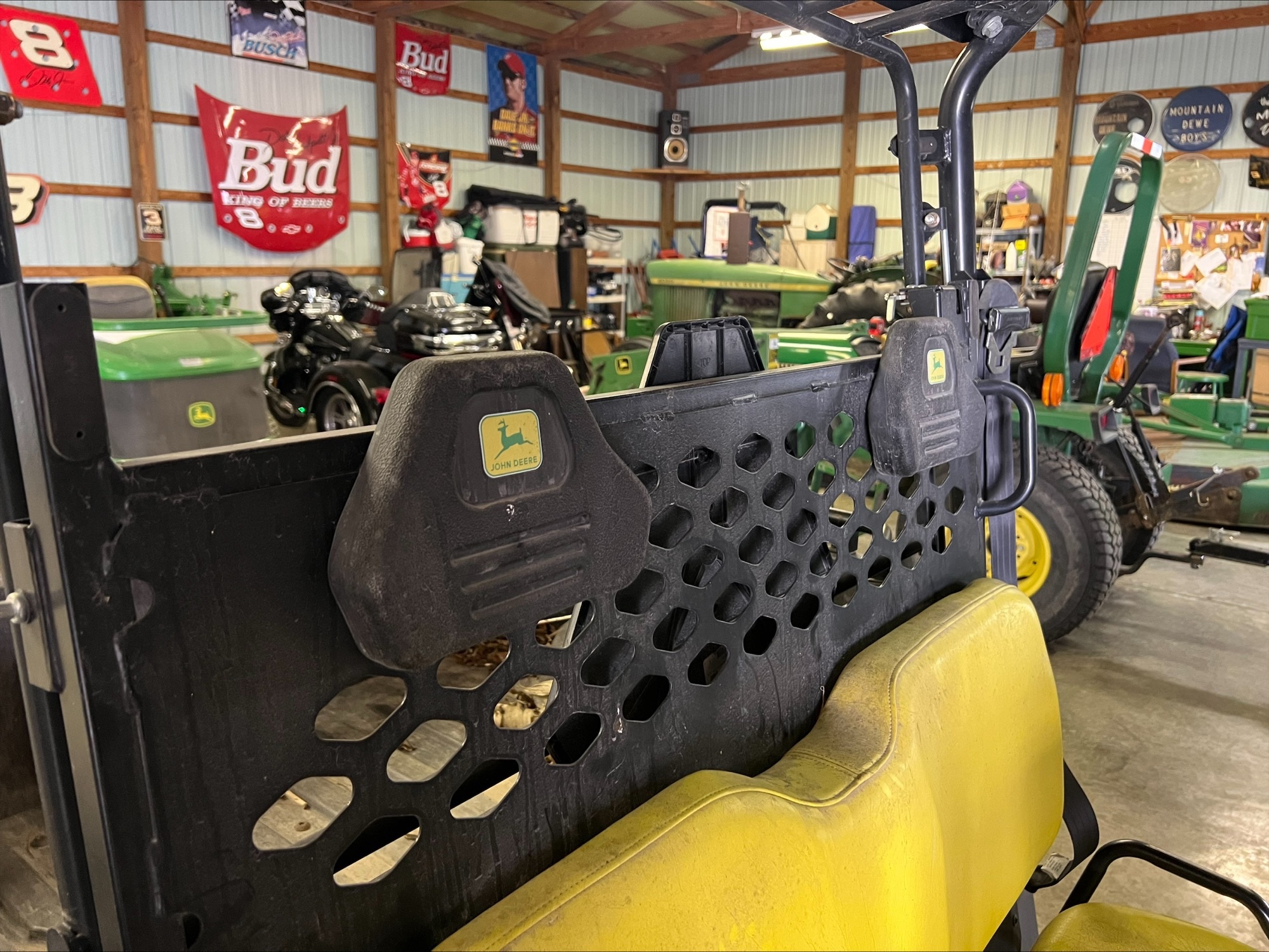 2012 John Deere XUV 550 S4 GREEN Image 12