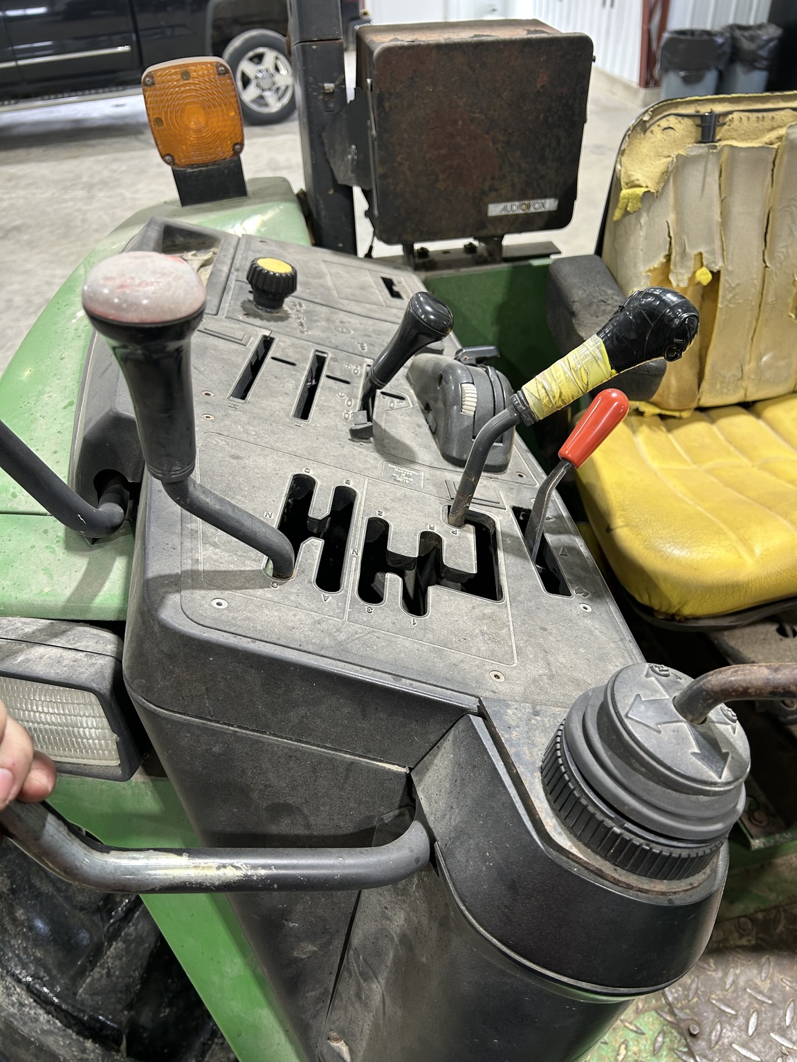 1992 John Deere 6200 Image 10