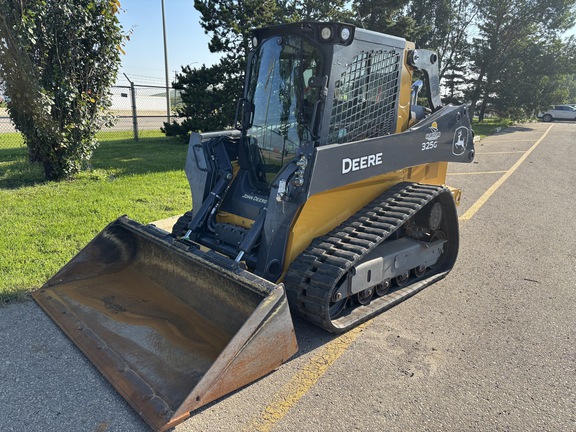 Used 2023 John Deere 325G Compact Track Loaders at Horizon Ag & Turf in Edmonton West, AB - Photo3