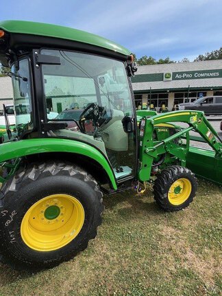 2026 John Deere 3046R-8