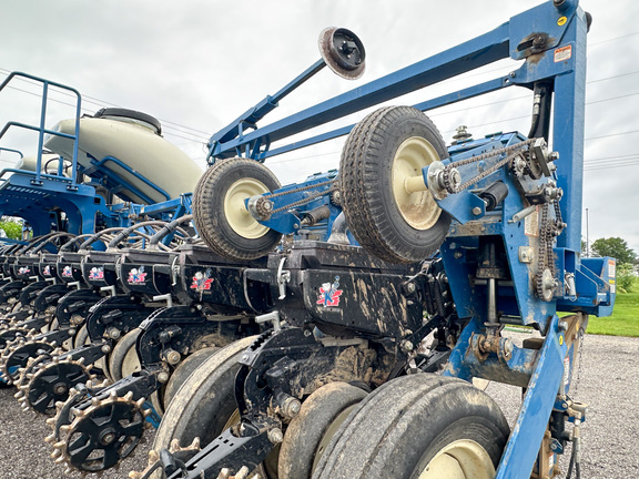 2011 Kinze 3600