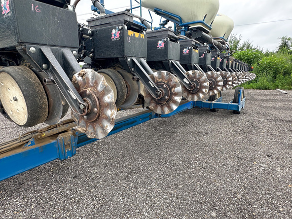 2011 Kinze 3600