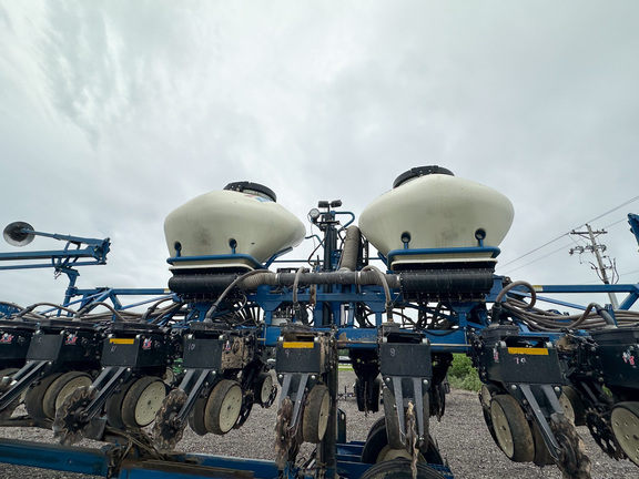 2011 Kinze 3600