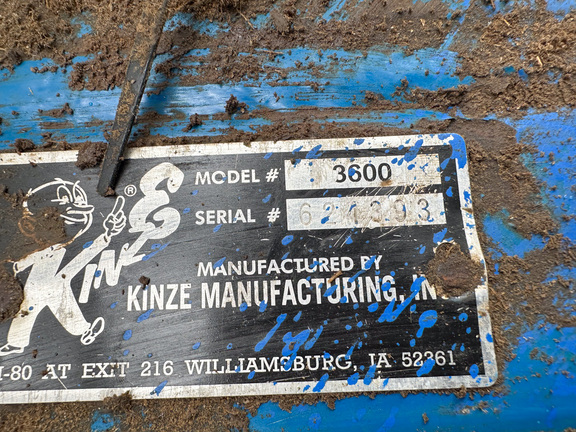 2011 Kinze 3600