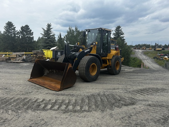Photo of a 2015 John Deere 544K