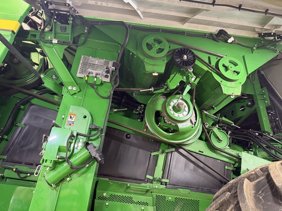 Photo of 2024 John Deere X9 1000