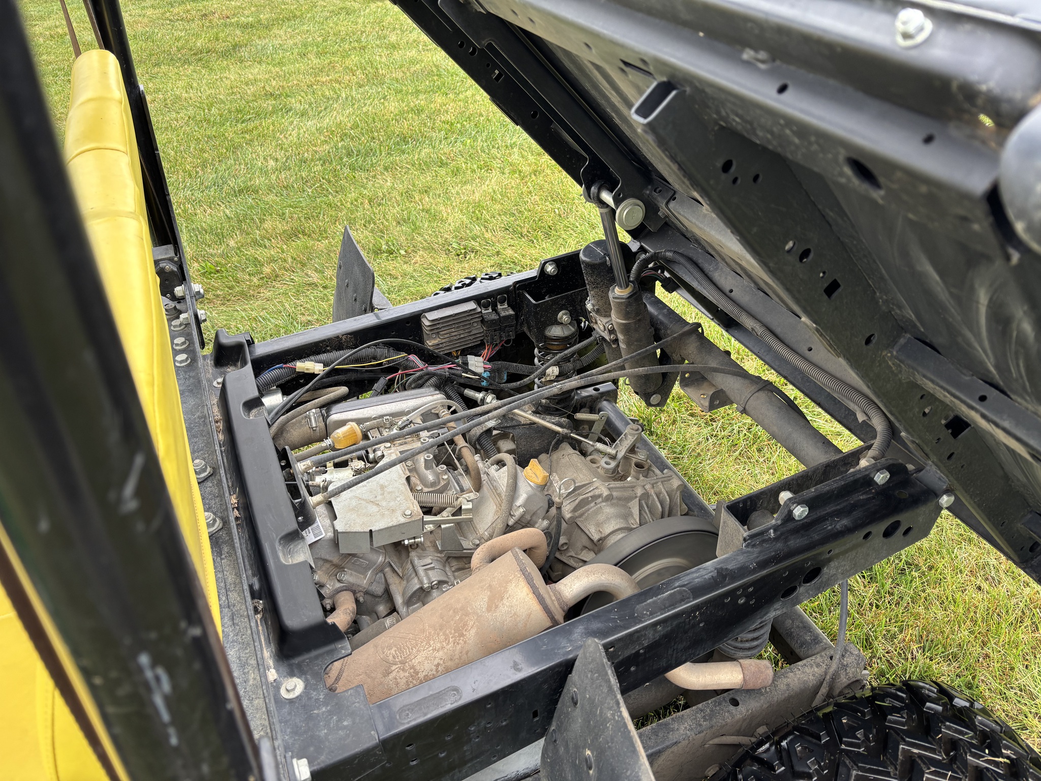 Used 2020 John Deere HPX615E ATVs & Gators at Koenig Equipment in Tipp City, OH - PhotoXL16