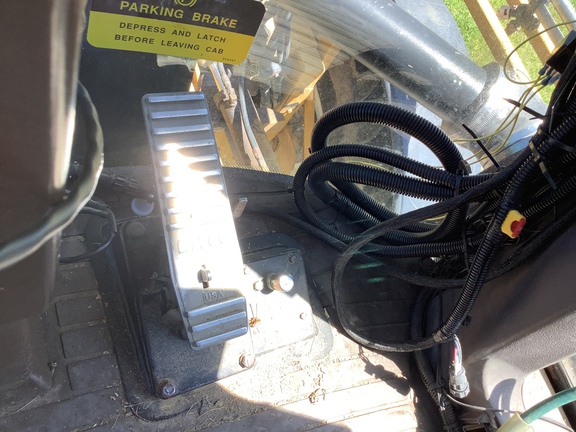 Photo of 1995 Ag-Chem ROGATOR 664