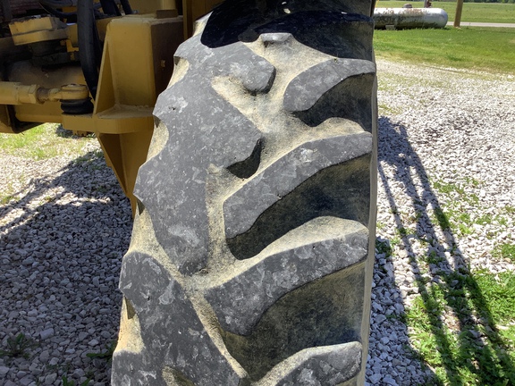 Photo of 1995 Ag-Chem ROGATOR 664